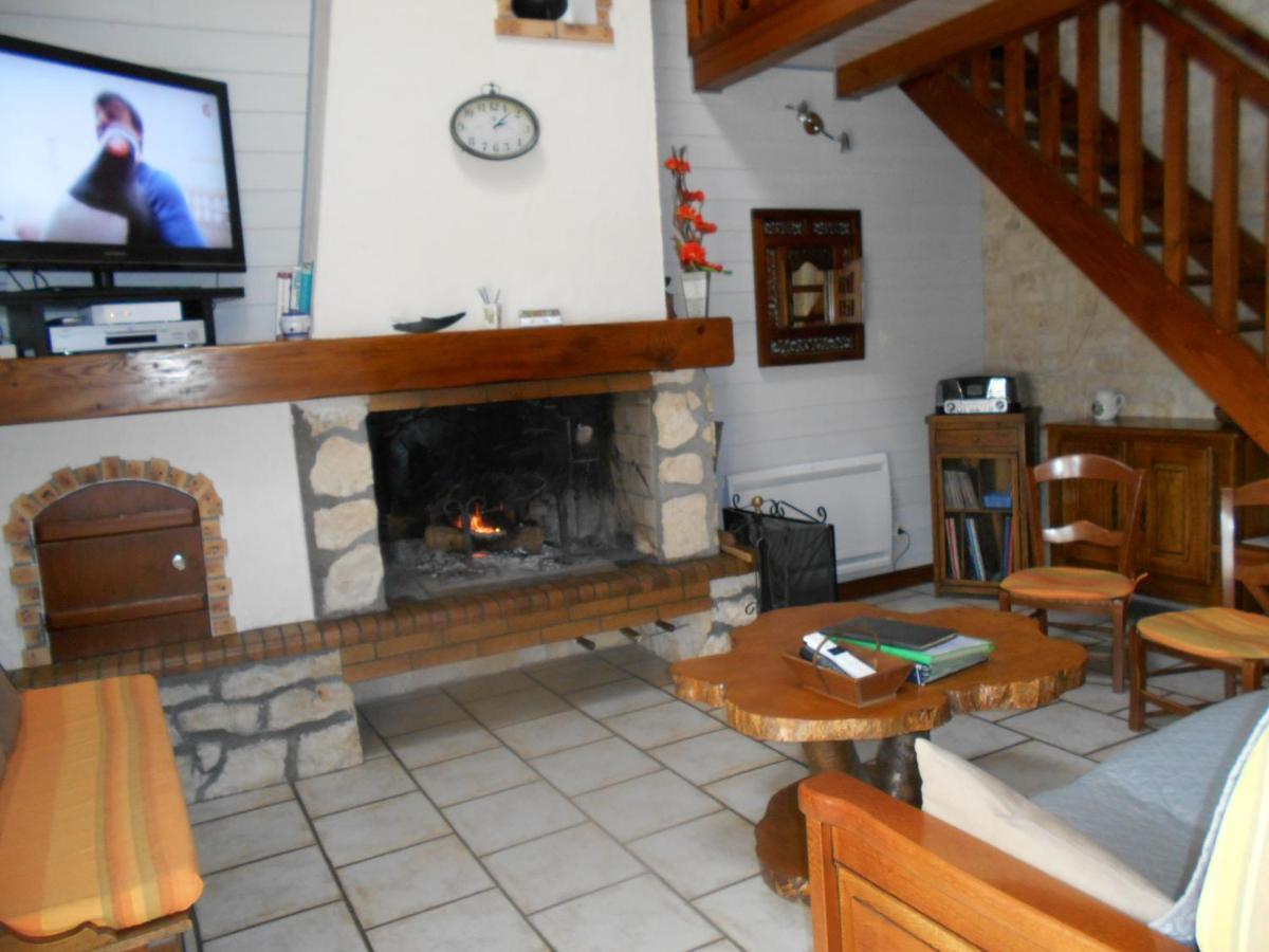 Marais Poitevin Bord Riviere Peche ,Barque, Velos, Wifi, Linge, Cheminee, Cuisine, Terrain De Boules La Taillee エクステリア 写真