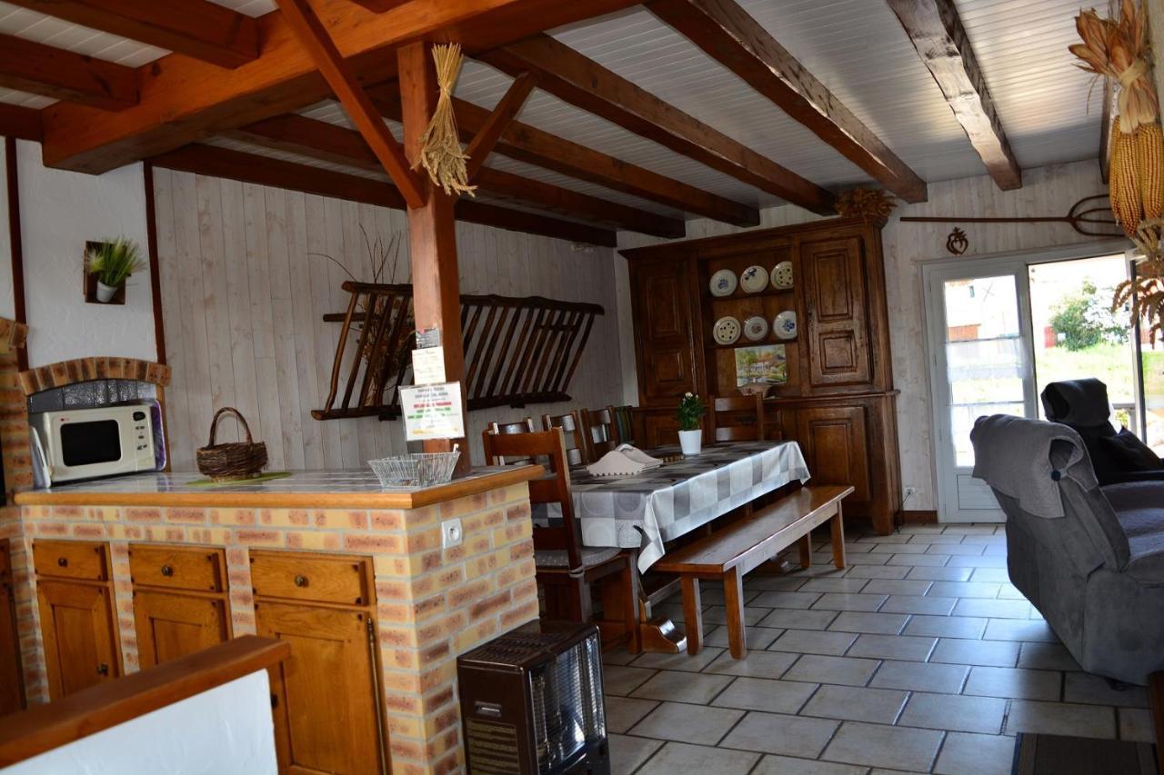 Marais Poitevin Bord Riviere Peche ,Barque, Velos, Wifi, Linge, Cheminee, Cuisine, Terrain De Boules La Taillee エクステリア 写真