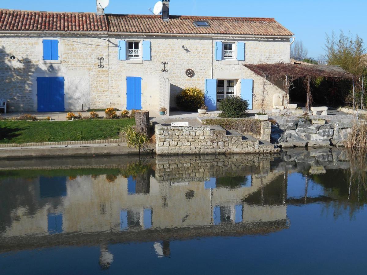 Marais Poitevin Bord Riviere Peche ,Barque, Velos, Wifi, Linge, Cheminee, Cuisine, Terrain De Boules La Taillee エクステリア 写真